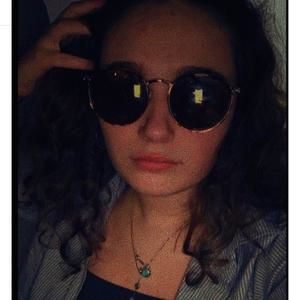 Meet your Posher, Hailie